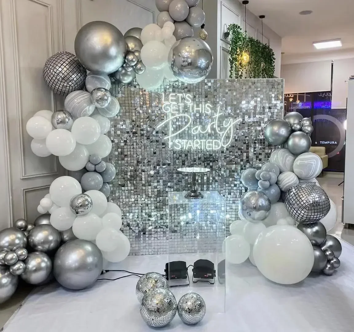 12/24/30 PCS Shimmer Wall Back - огляд і ціна Sequin Fabric Panel